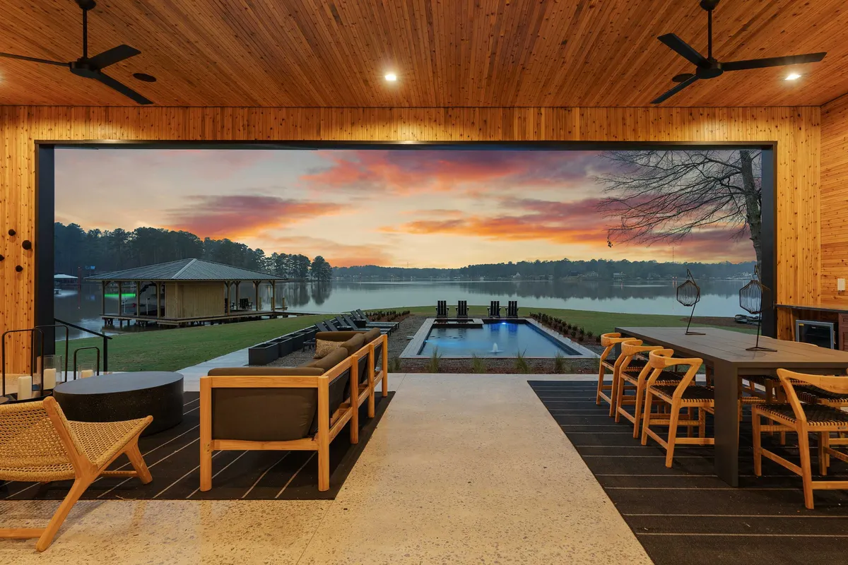 Wander Lake Sinclair