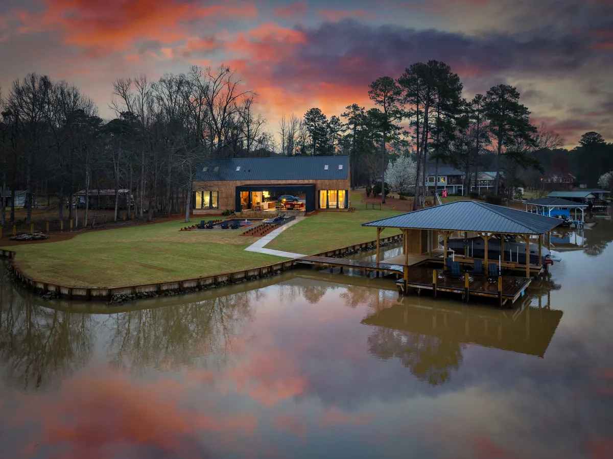 Wander Lake Sinclair