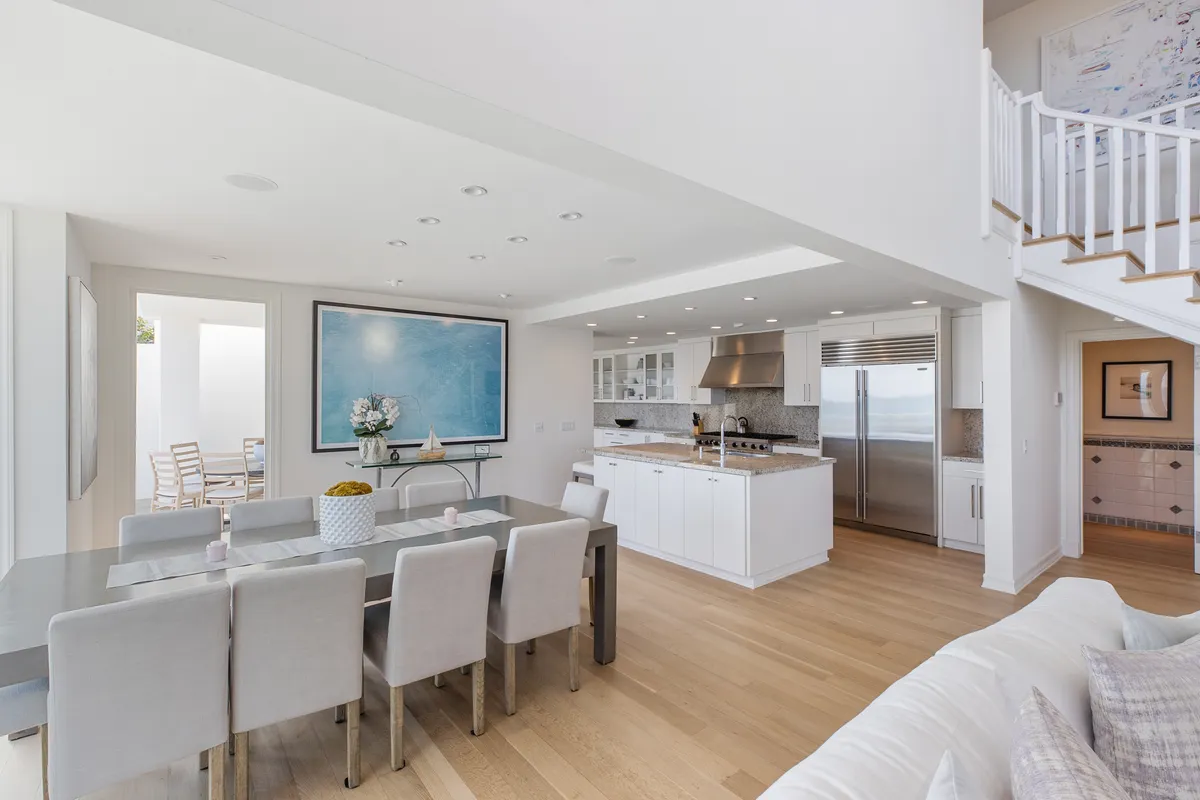 Wander Malibu Shores