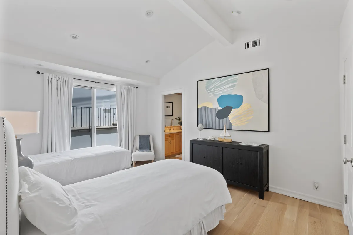 Bedroom 3 image