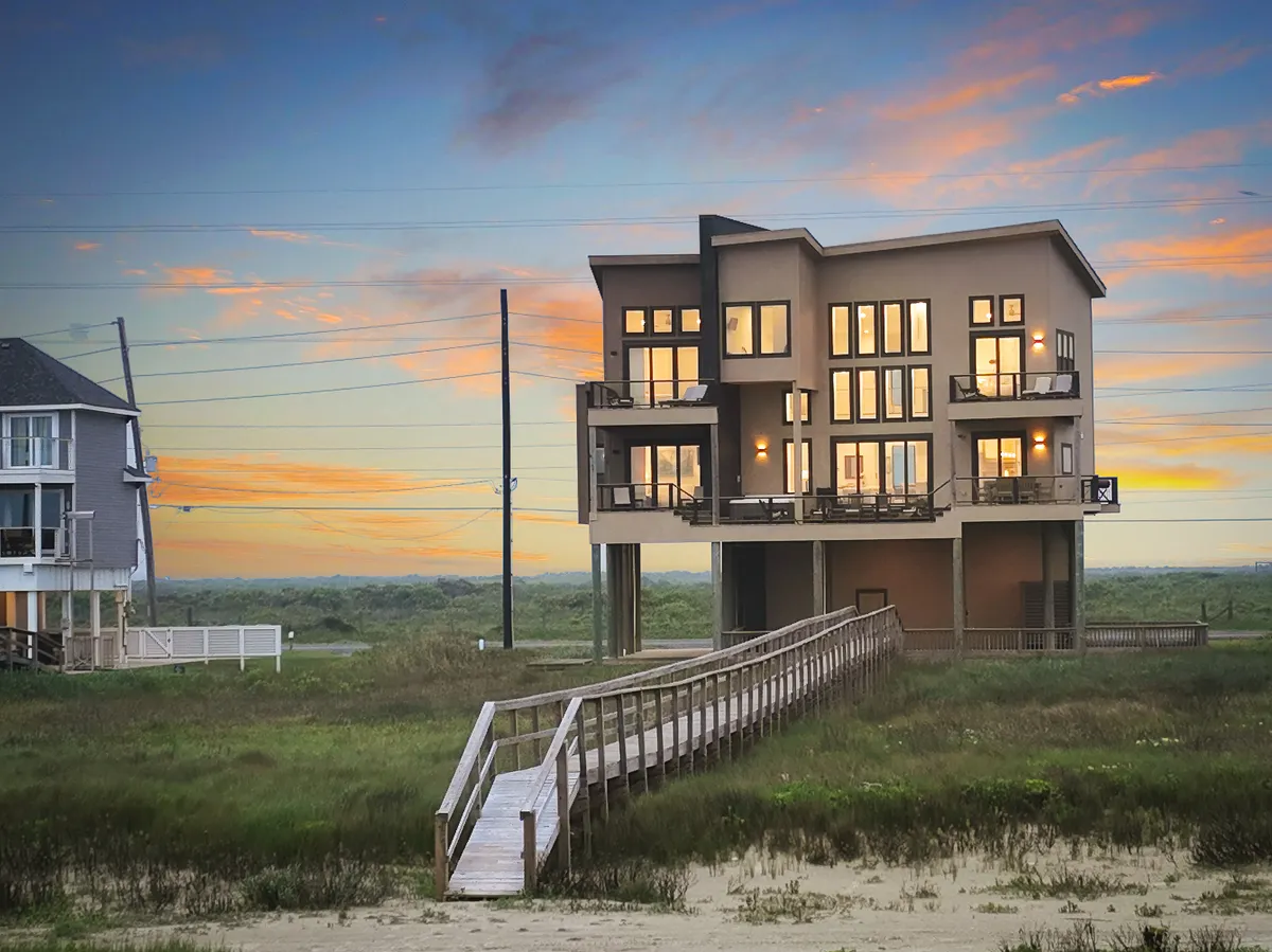Home in Galveston property photo 3