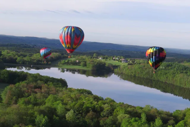 Wander Lakefront Retreat: Transportation Guide 