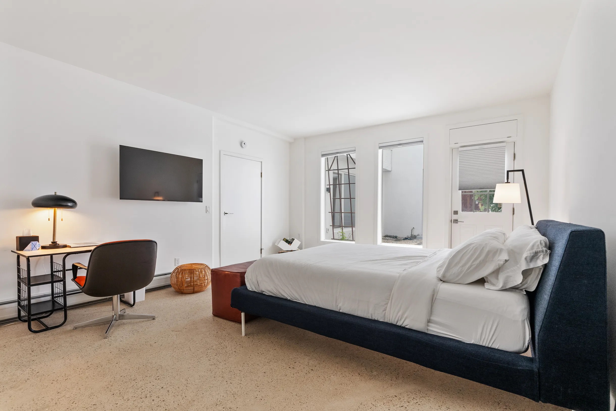 Wander Lakefront Retreat #22