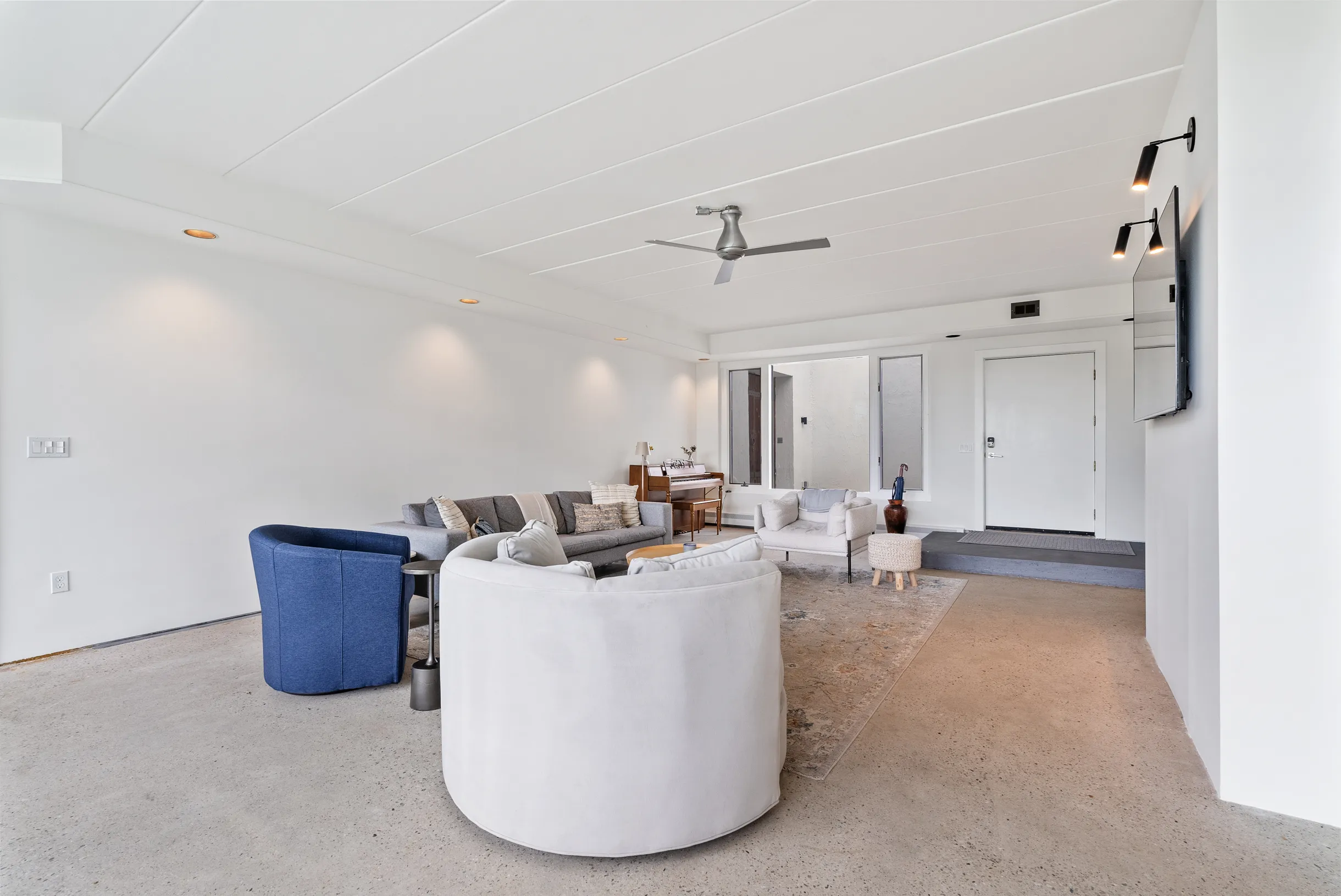 Wander Lakefront Retreat #62