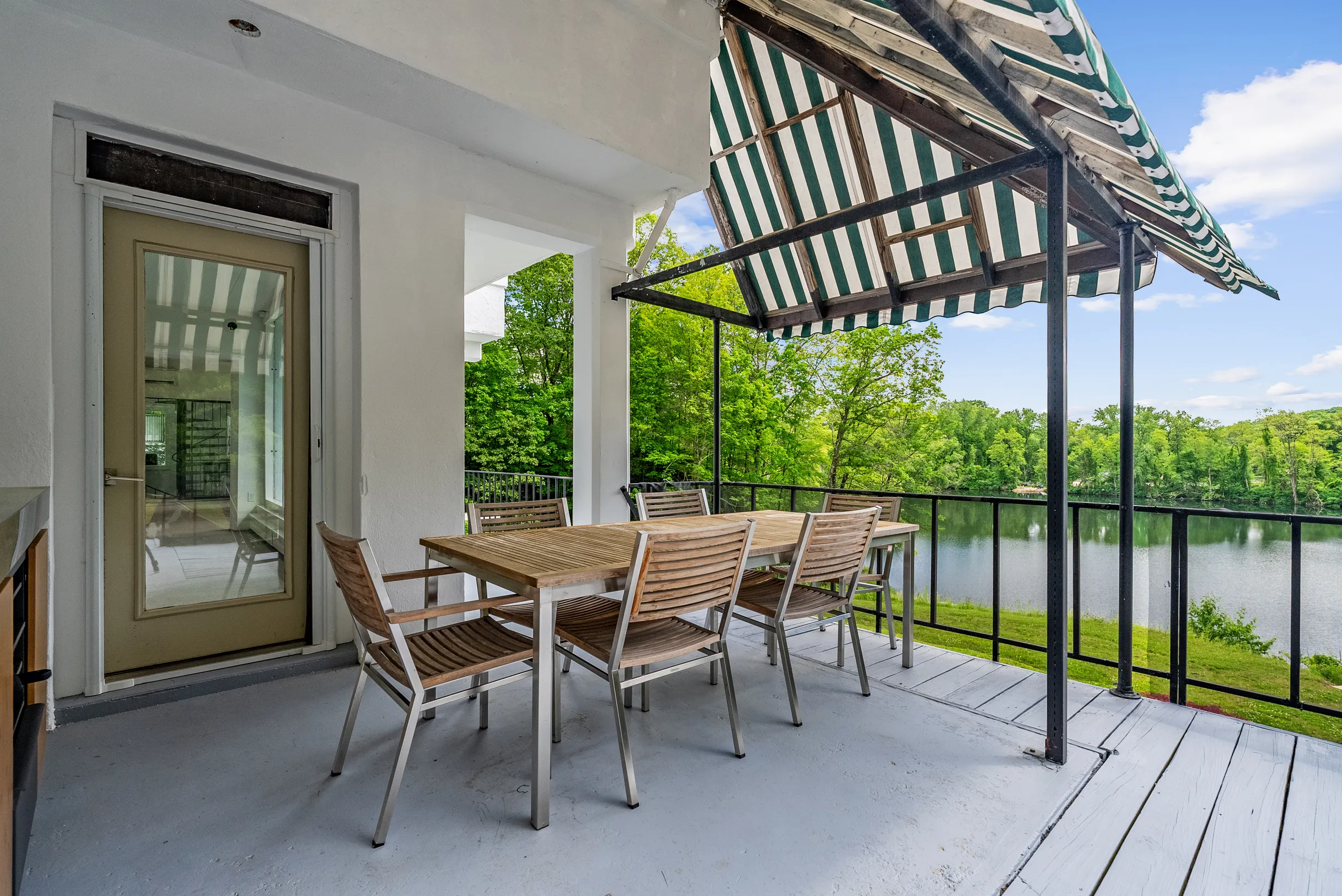 Wander Lakefront Retreat #60