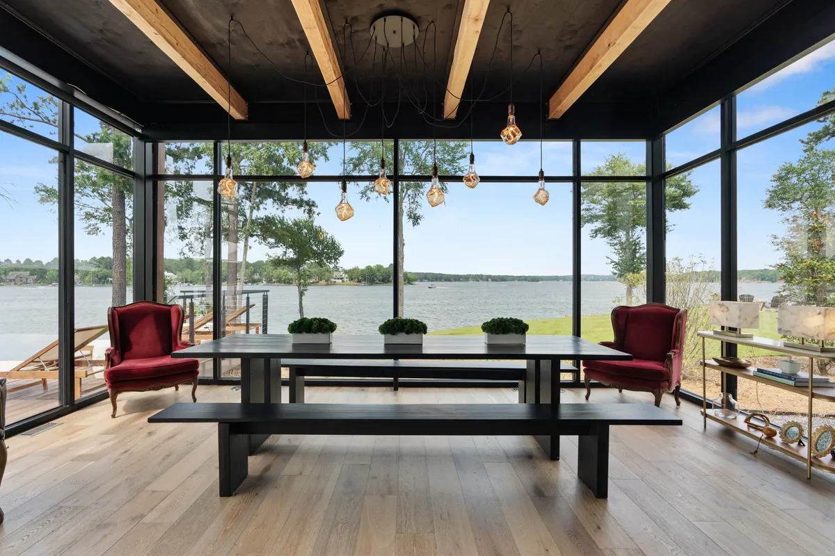 Wander Oconee Shores