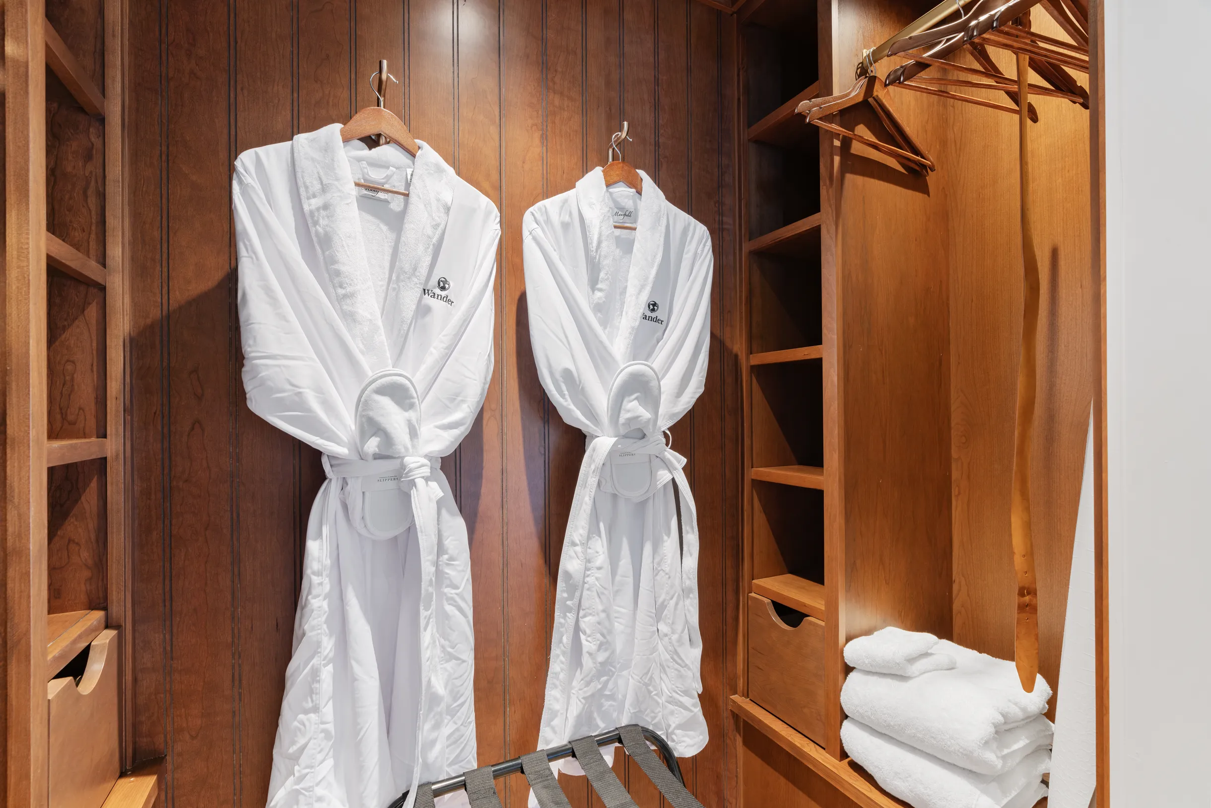 Wander Lake Burton #56