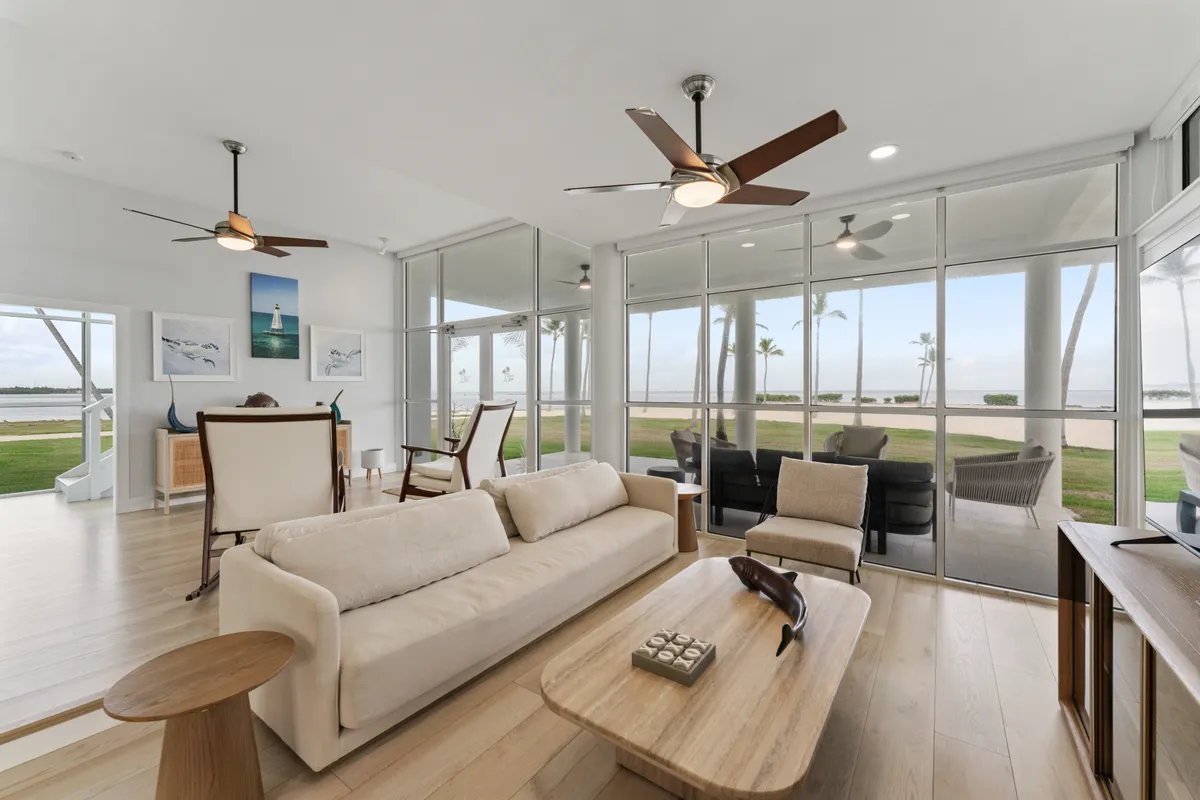 Living Room - Image 2