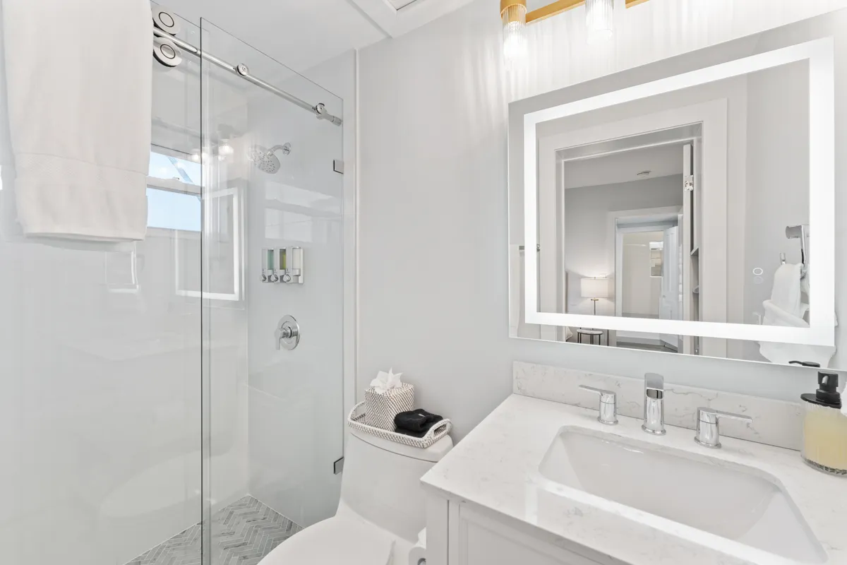 Ensuite Bathroom 2 - Image 1