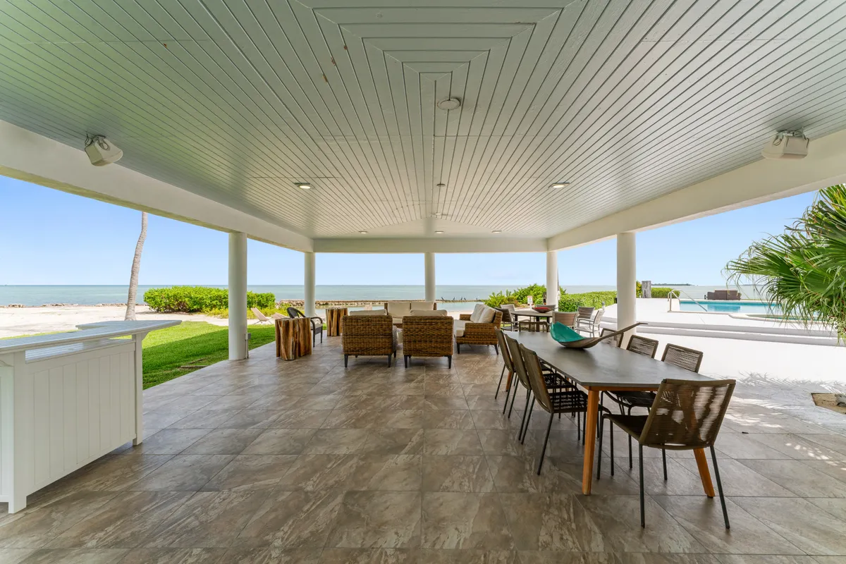 Pool House 1 image
