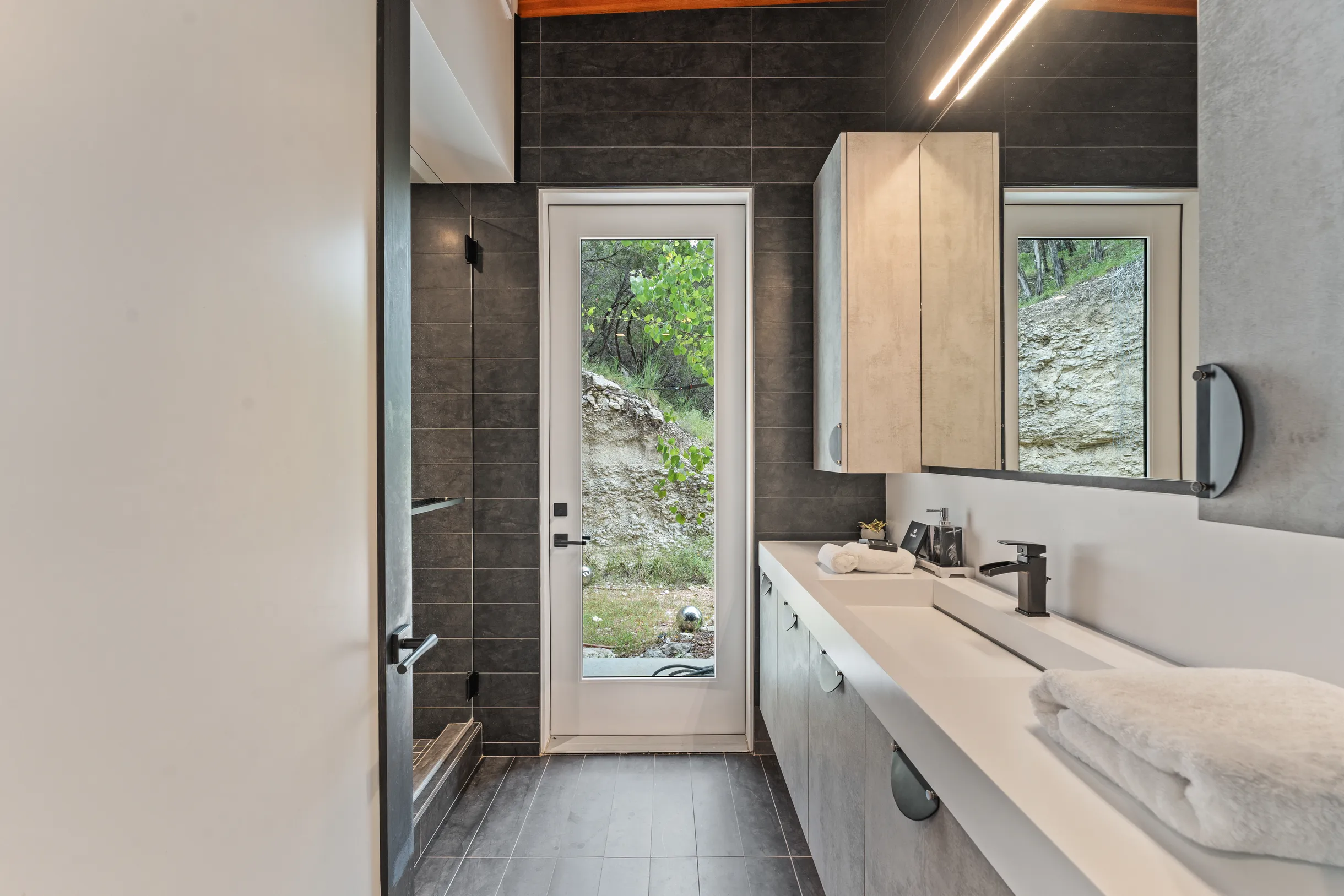 Wander Austin Falling Leaves #19