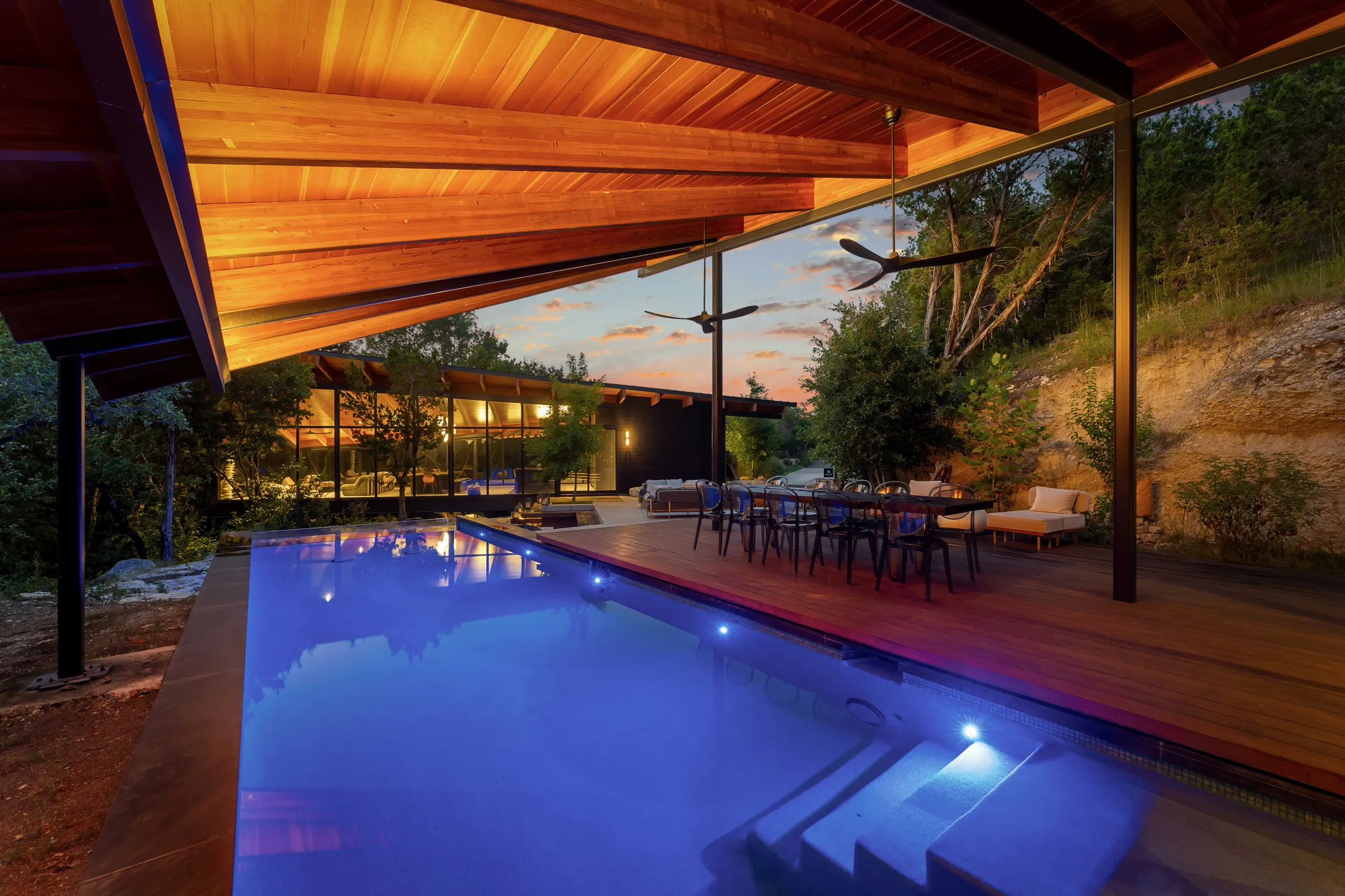 Wander Austin Falling Leaves #60