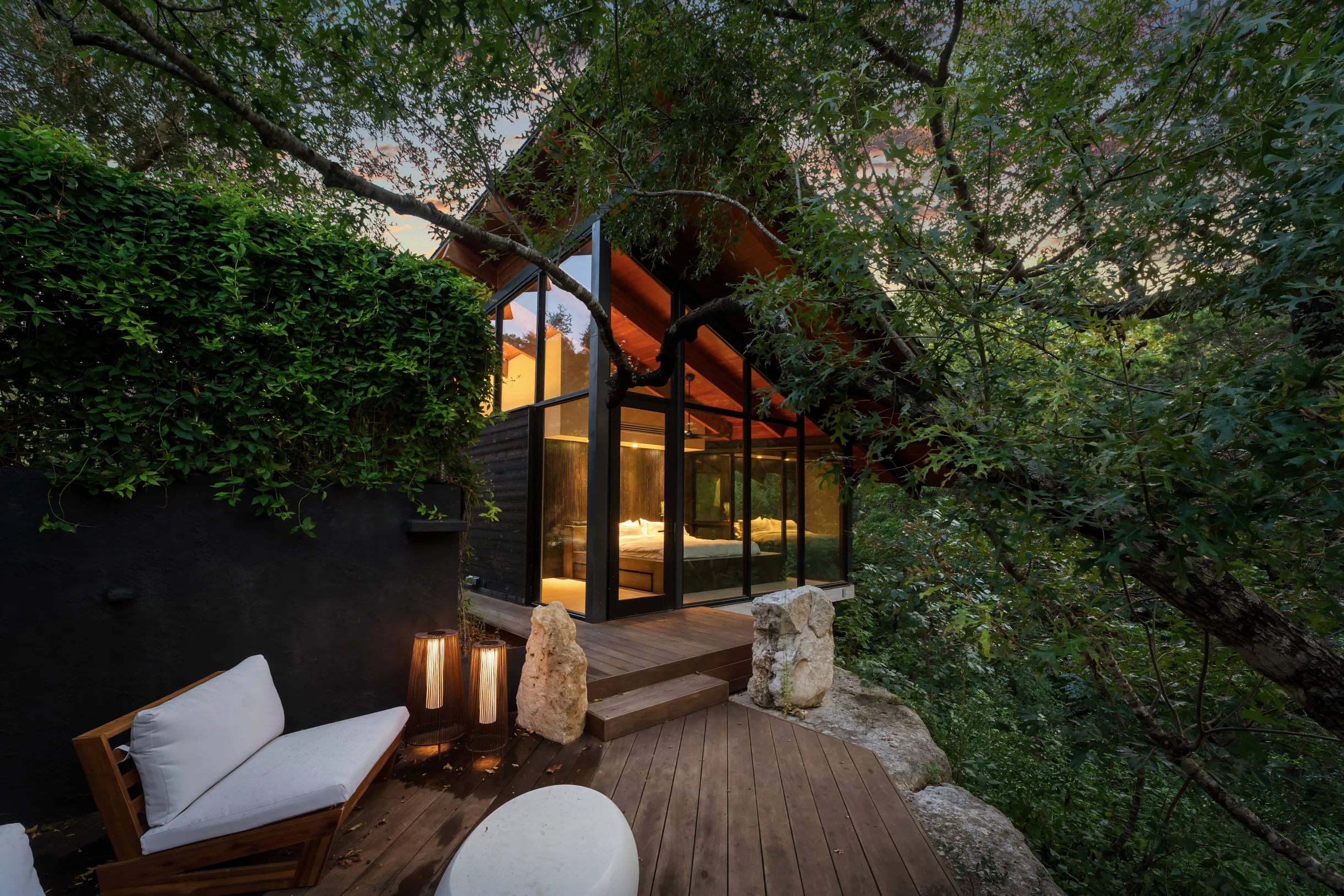 Wander Austin Falling Leaves #63