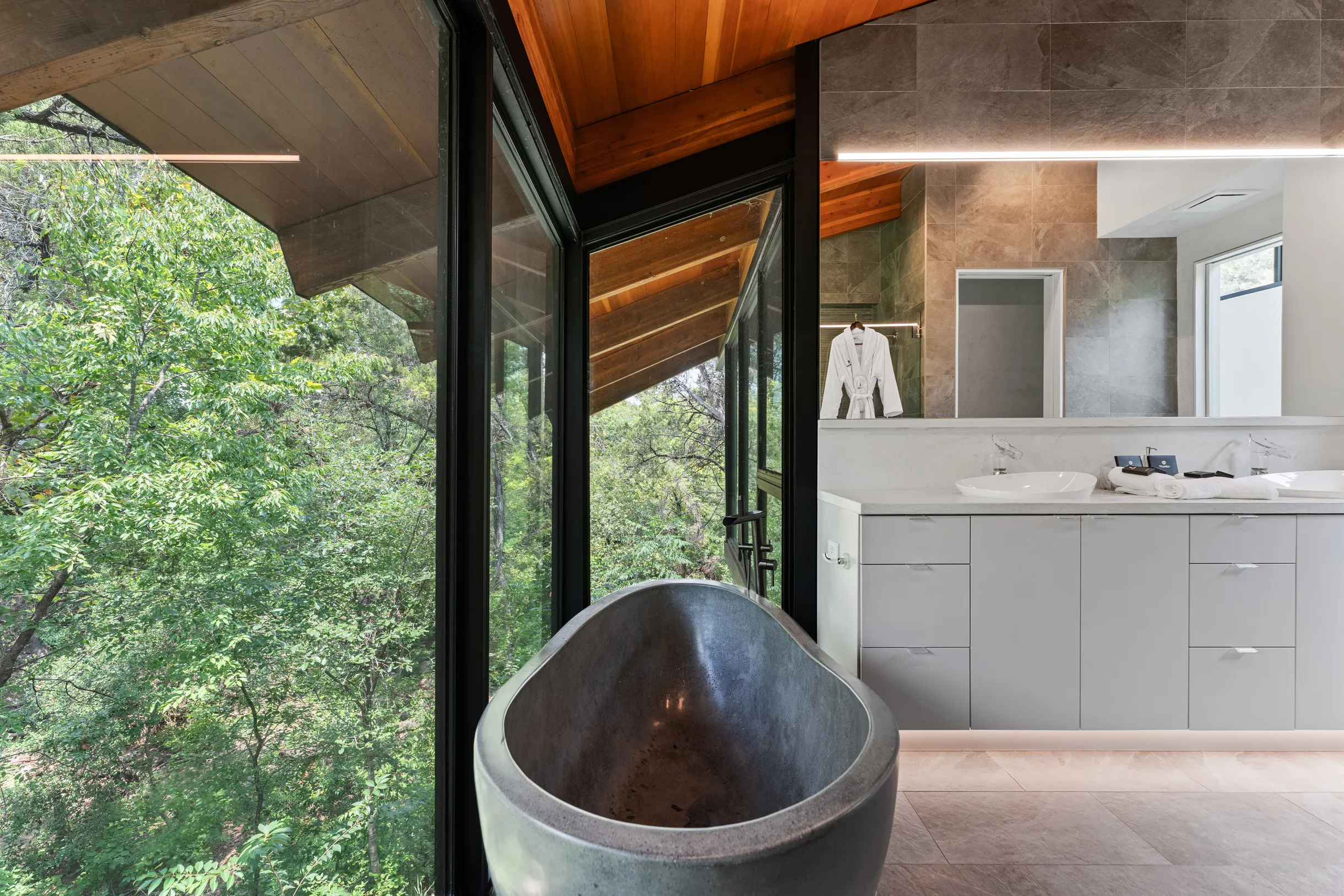 Wander Austin Falling Leaves #33