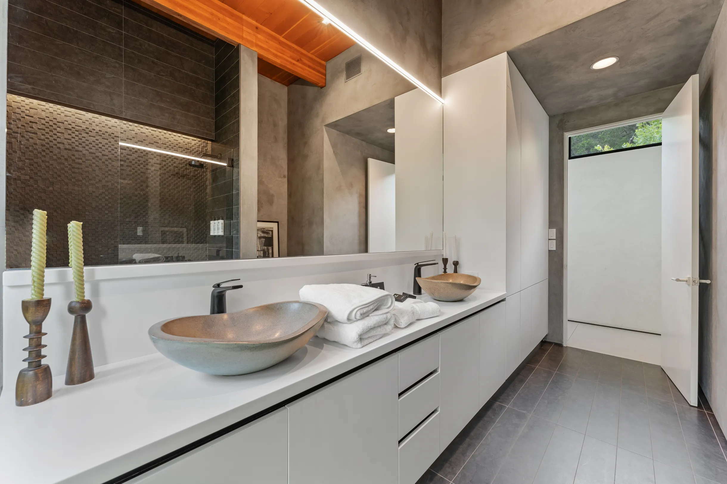 Wander Austin Falling Leaves #34