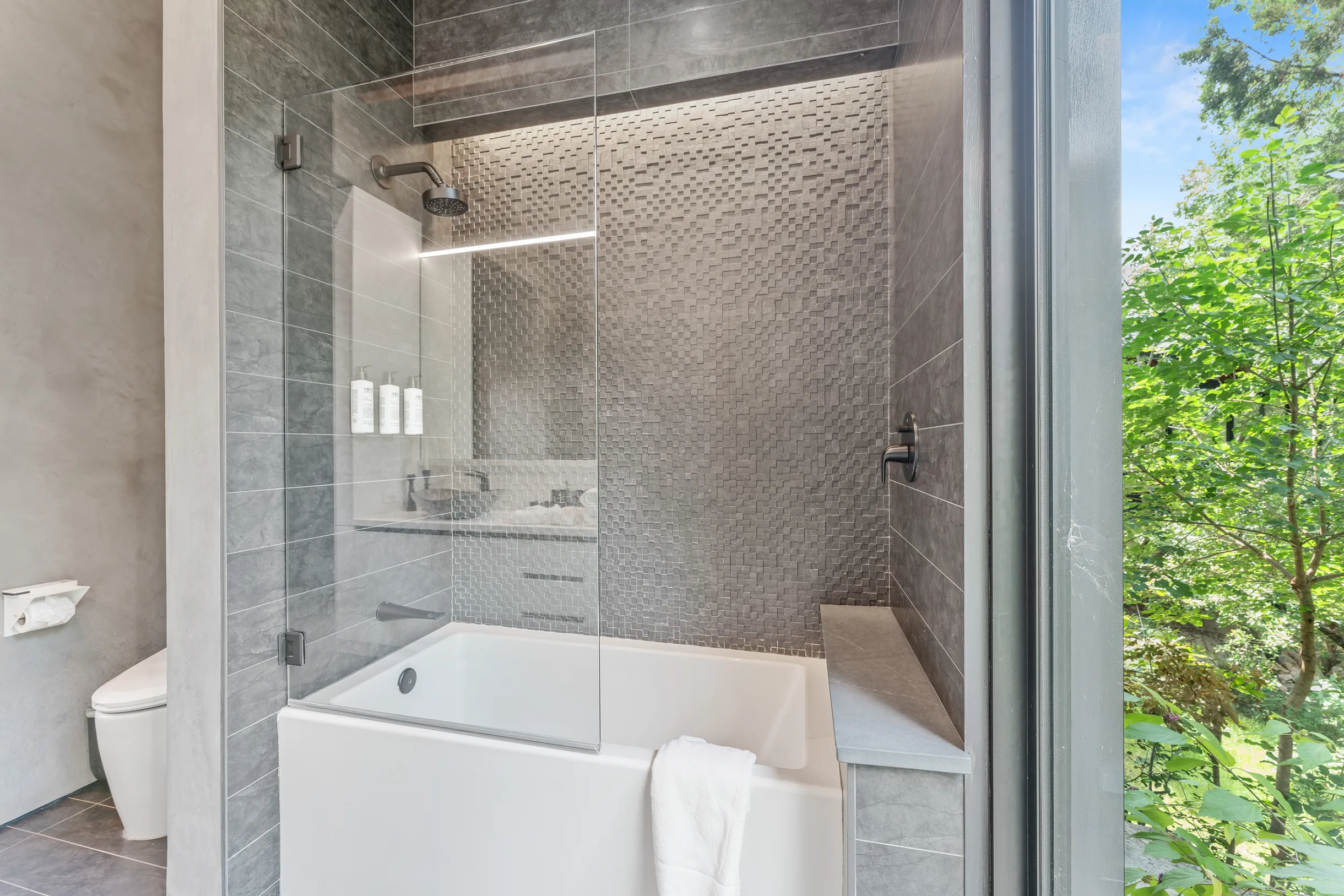 Wander Austin Falling Leaves #43