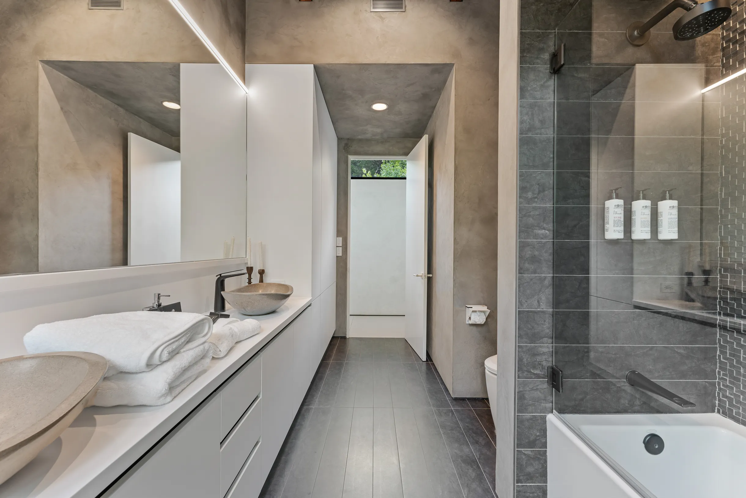 Wander Austin Falling Leaves #51