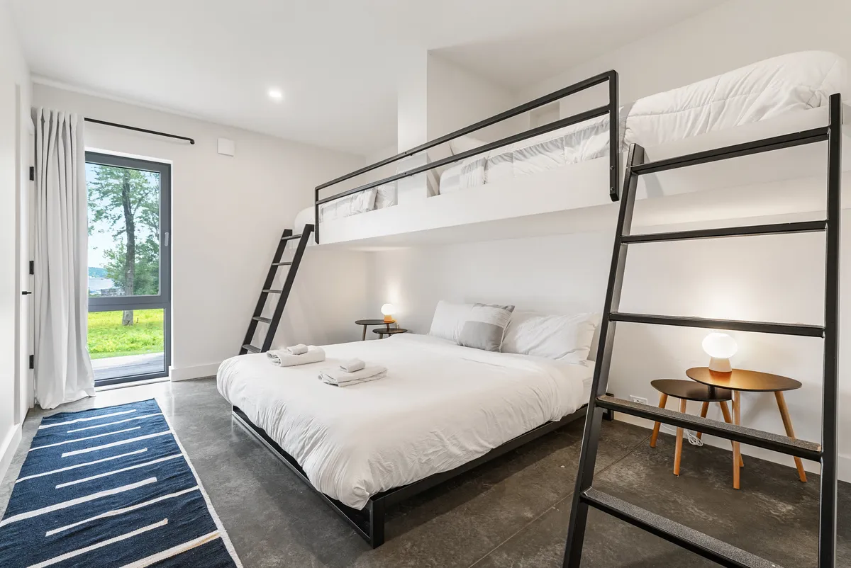 Bedroom 3 image
