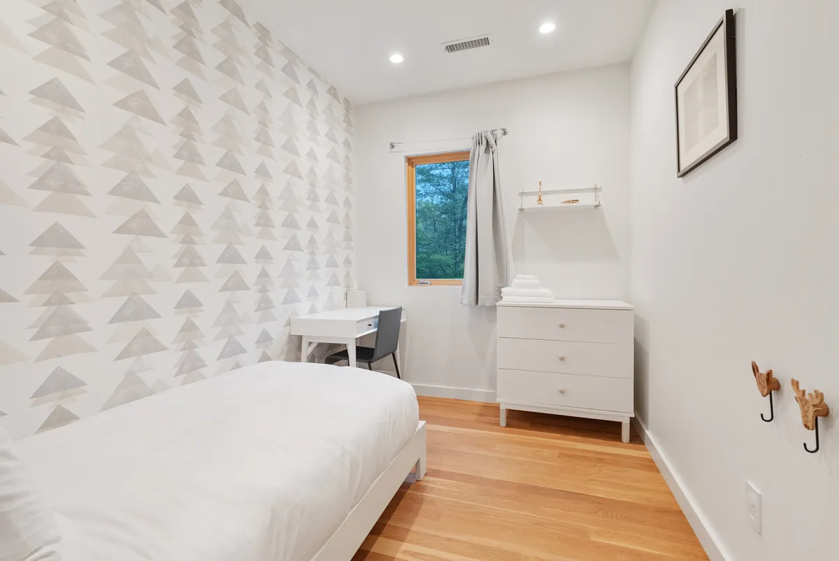 Bedroom 3 image