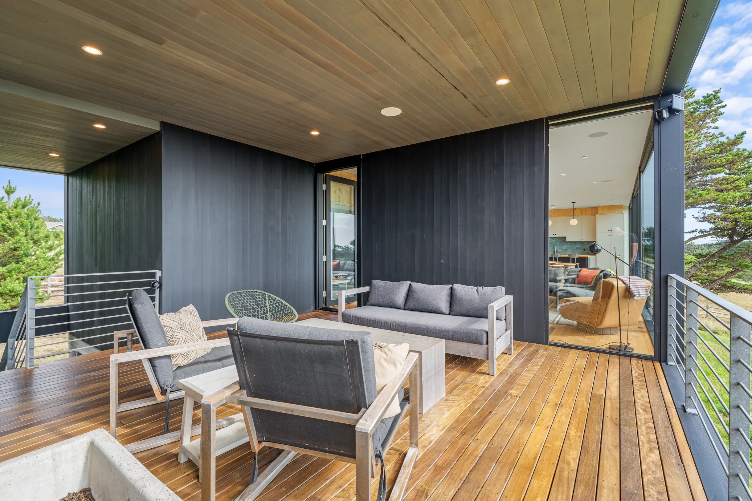 Wander Surf Pines #16