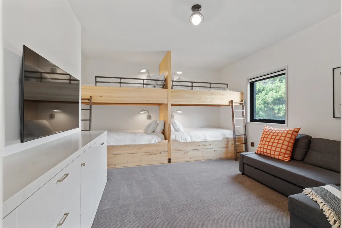Bedroom 3 image