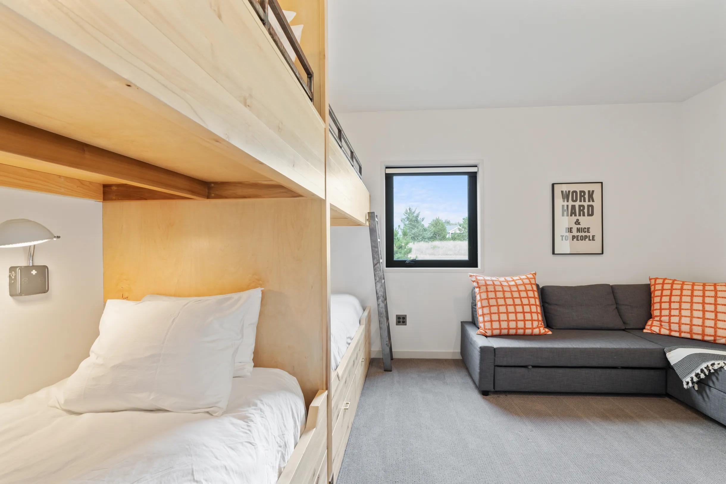 Wander Surf Pines #32