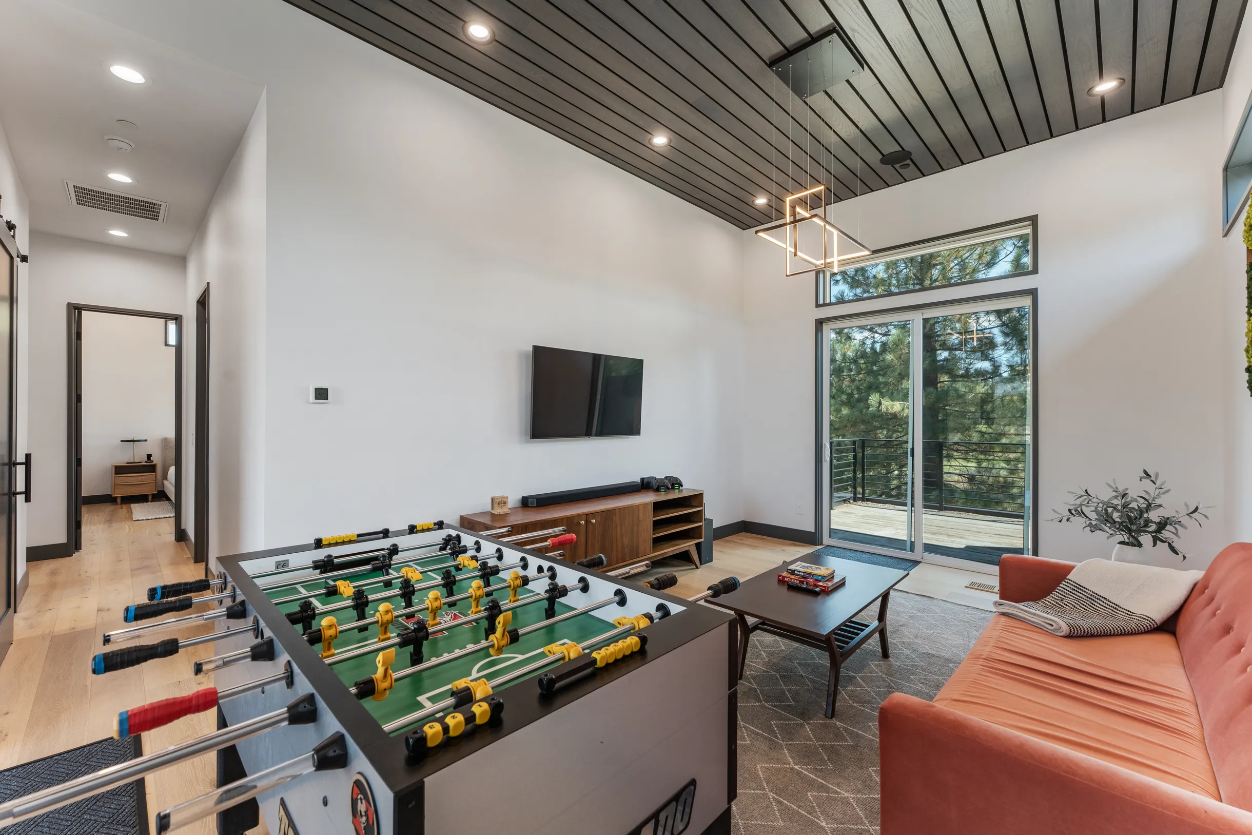 Wander Truckee Woods #24