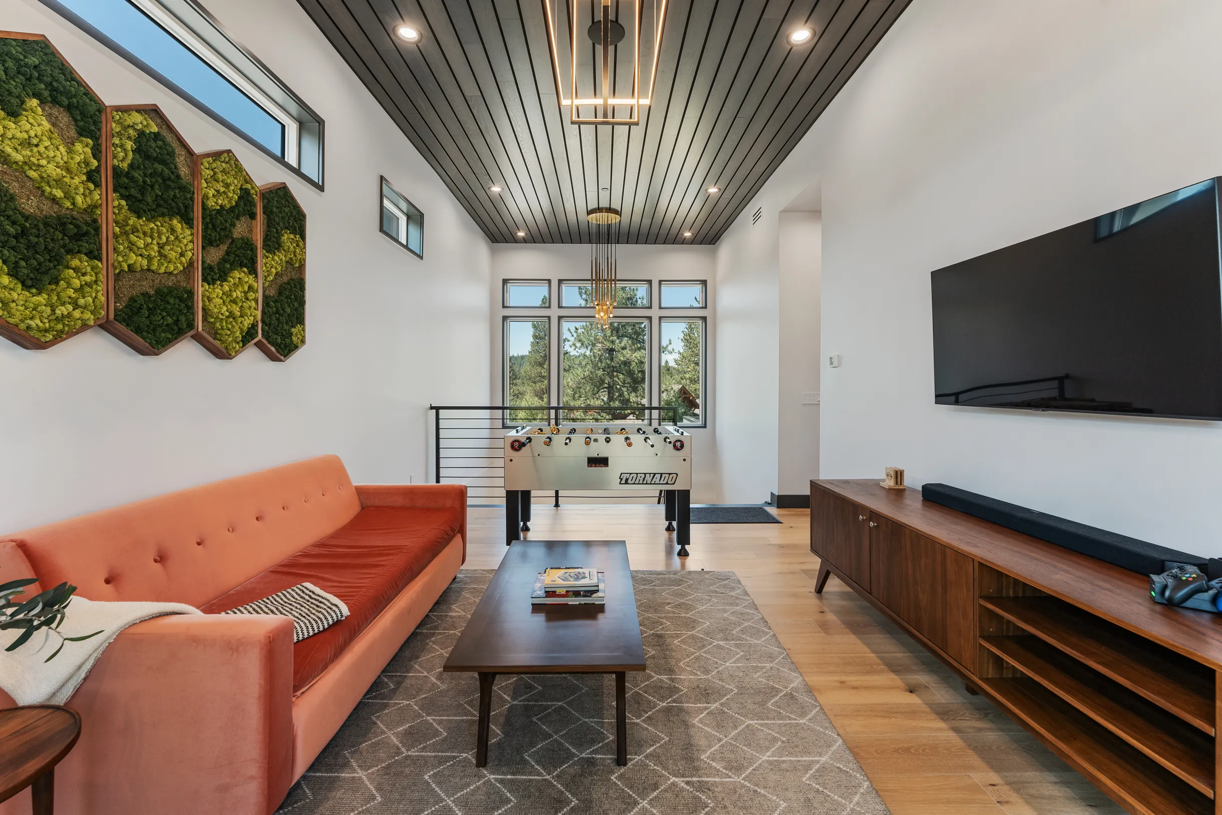 Wander Truckee Woods #51