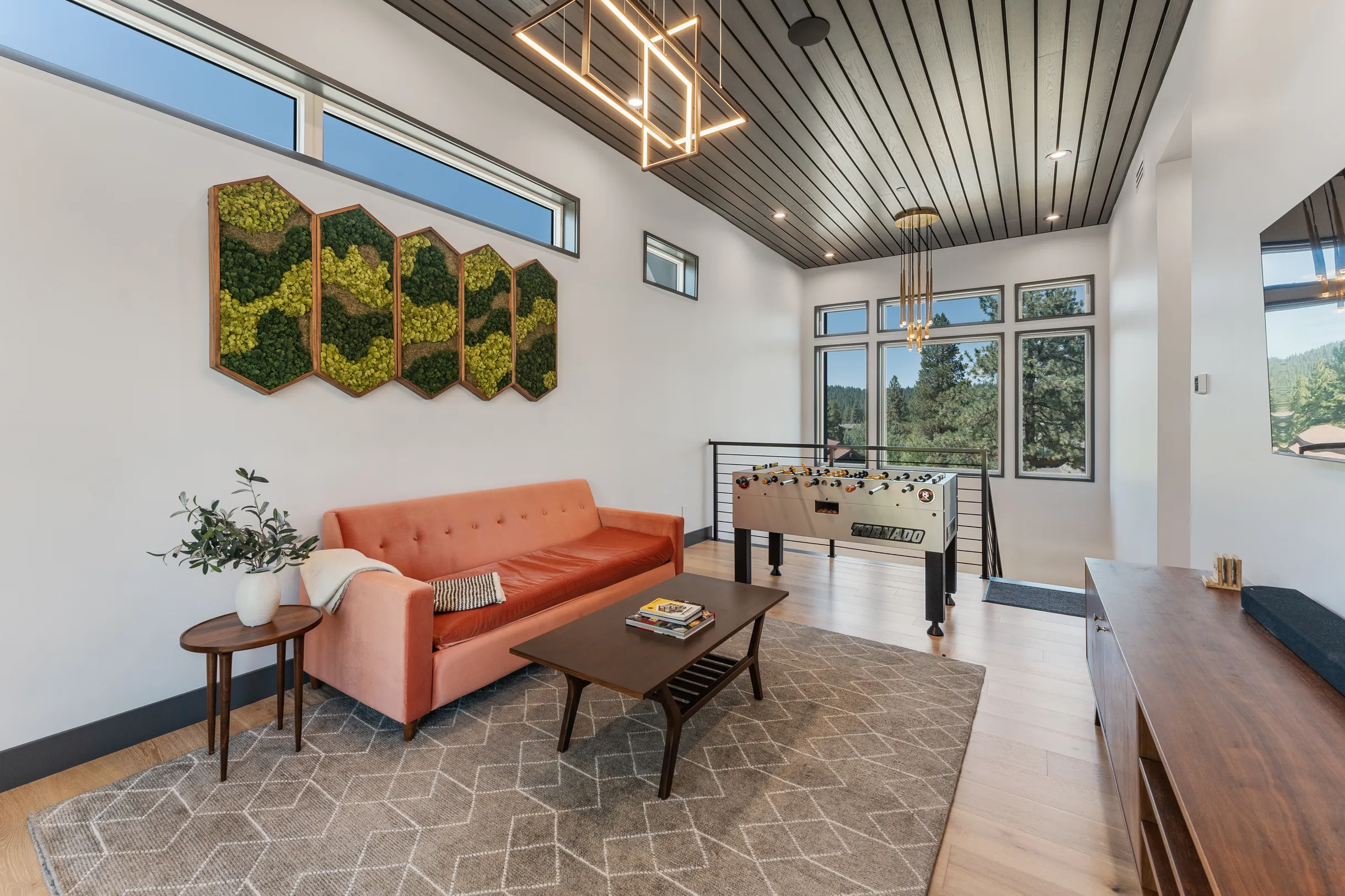 Wander Truckee Woods #60