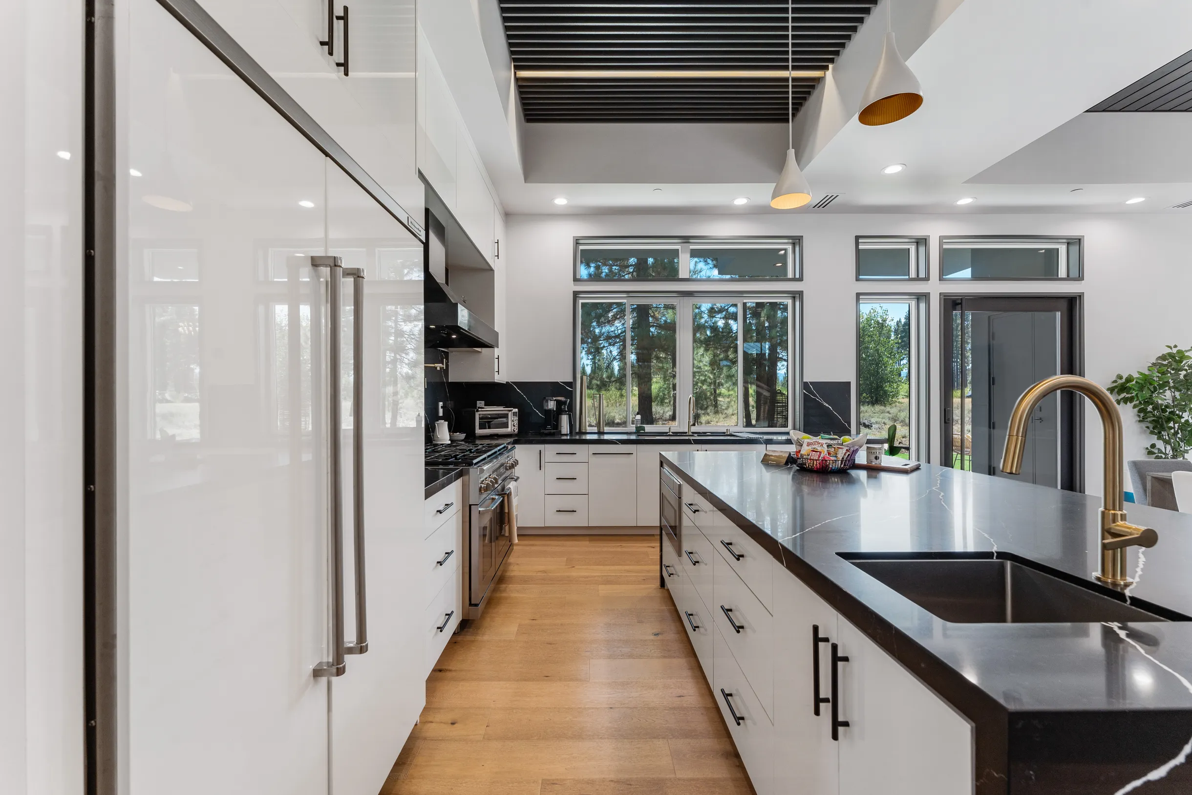 Wander Truckee Woods #52