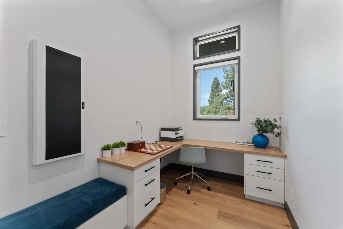 Wander Truckee Woods