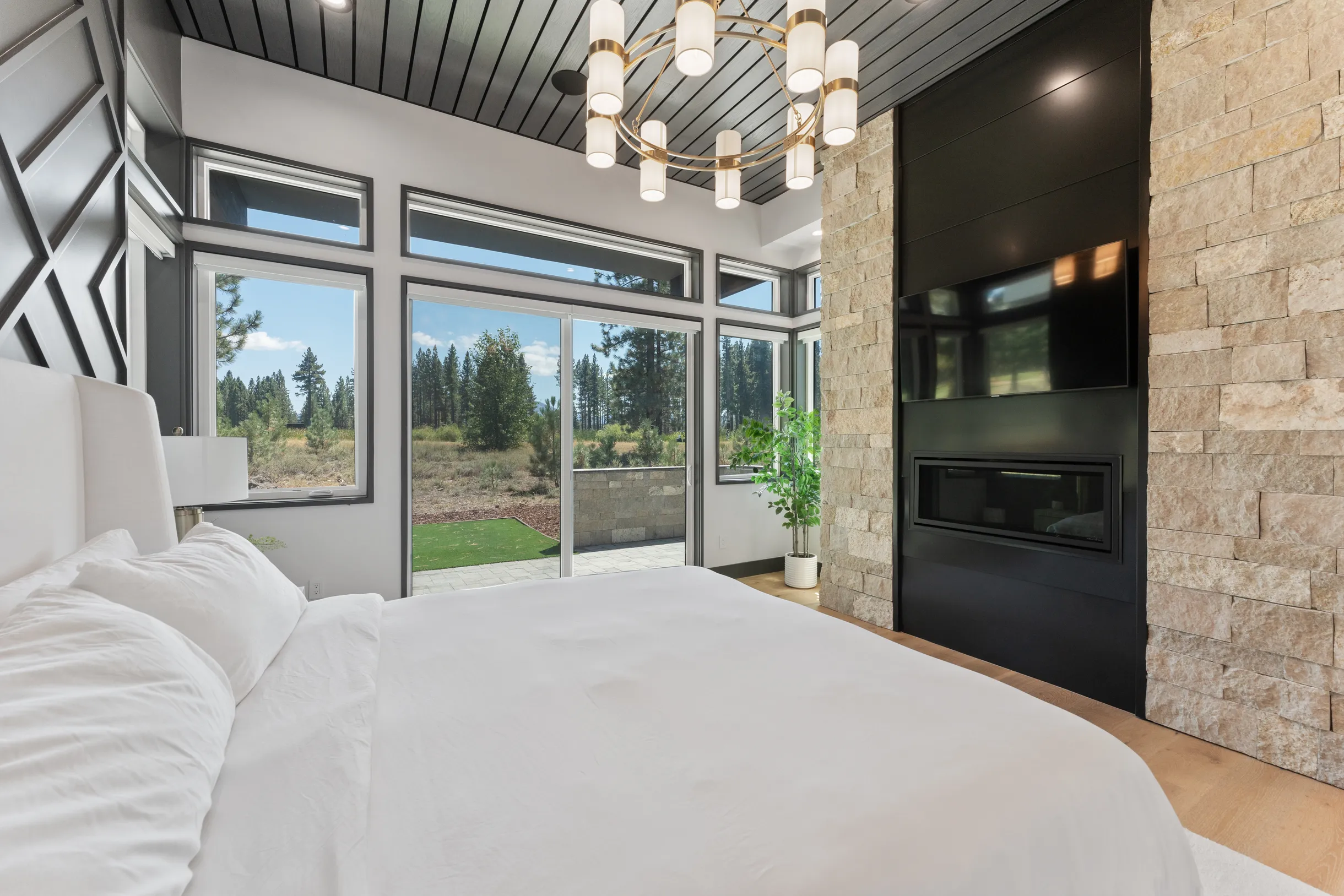 Wander Truckee Woods #42