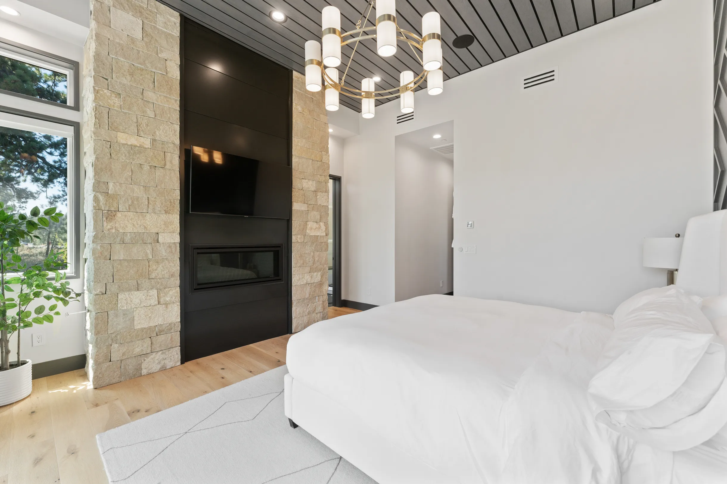 Wander Truckee Woods #28