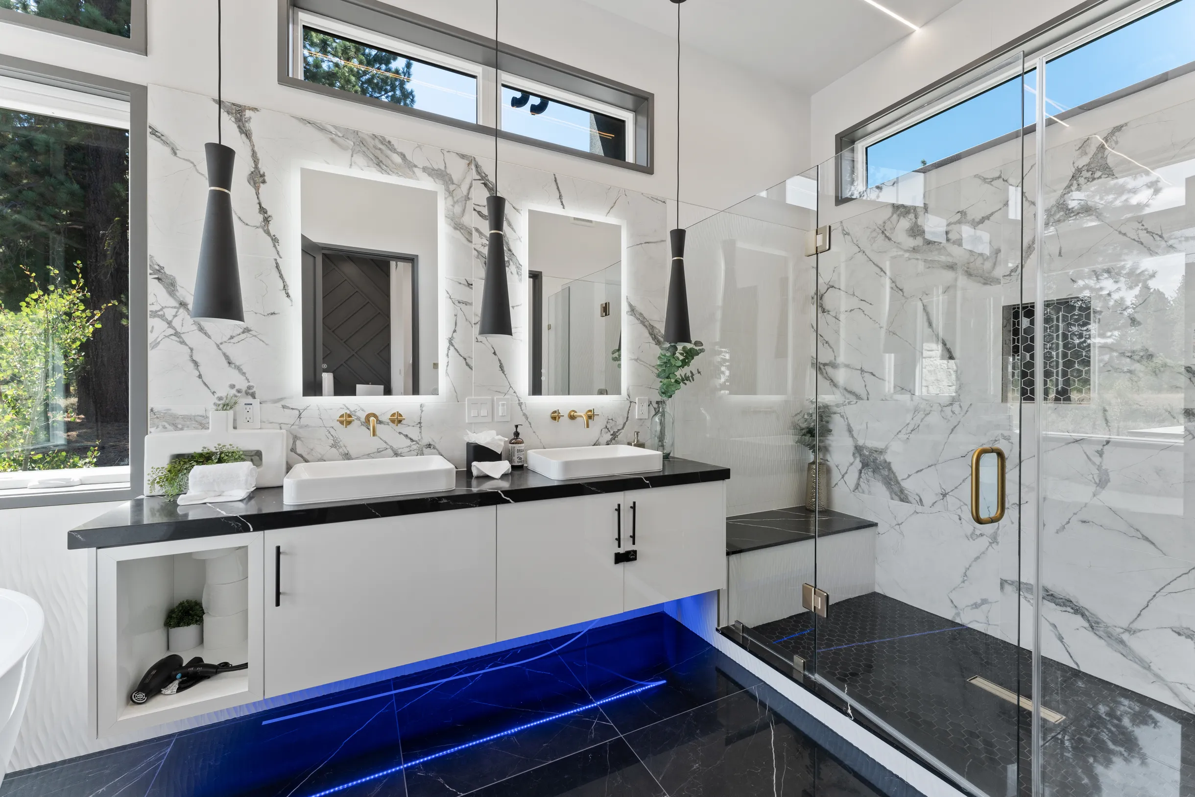 Wander Truckee Woods #43