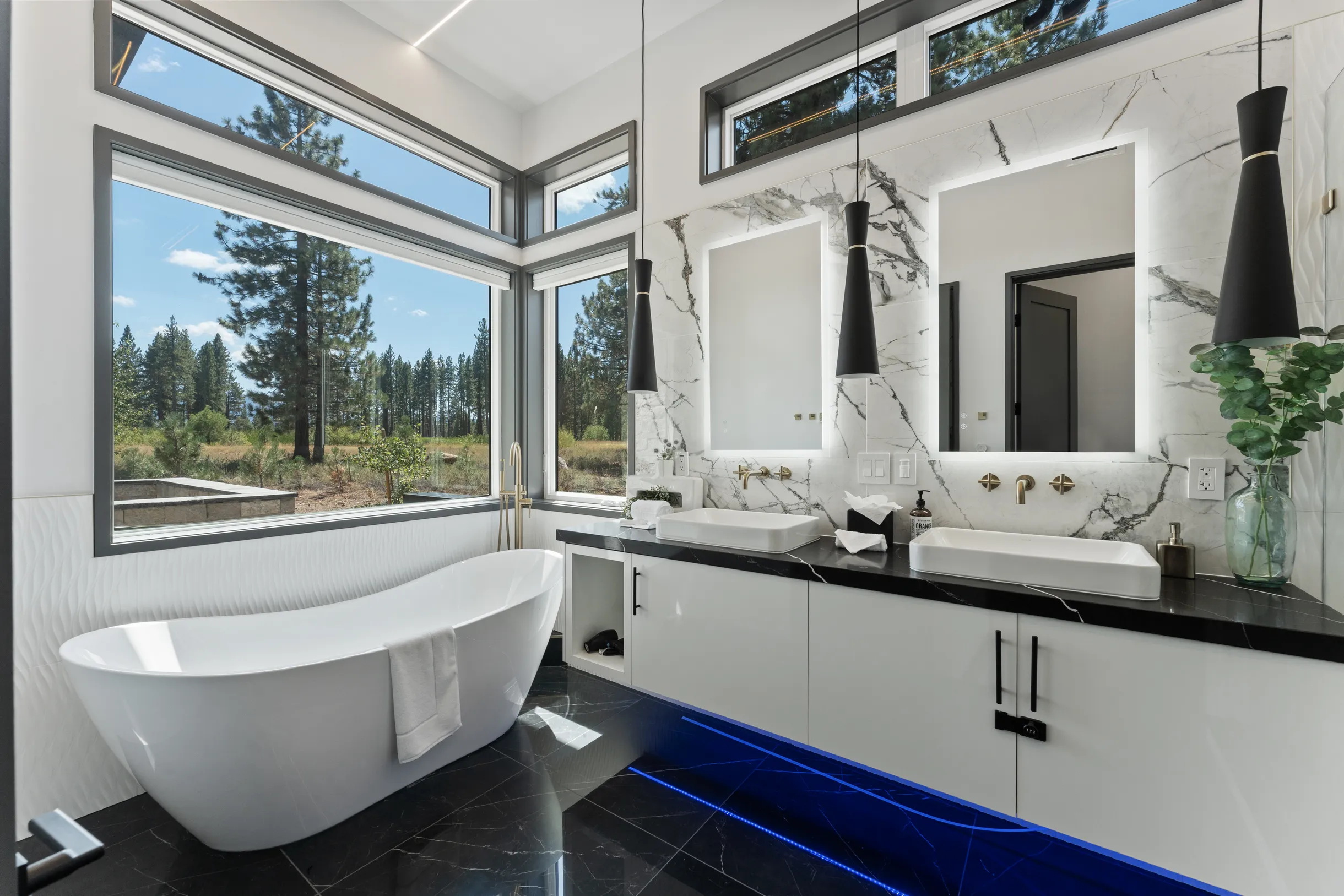 Wander Truckee Woods #12