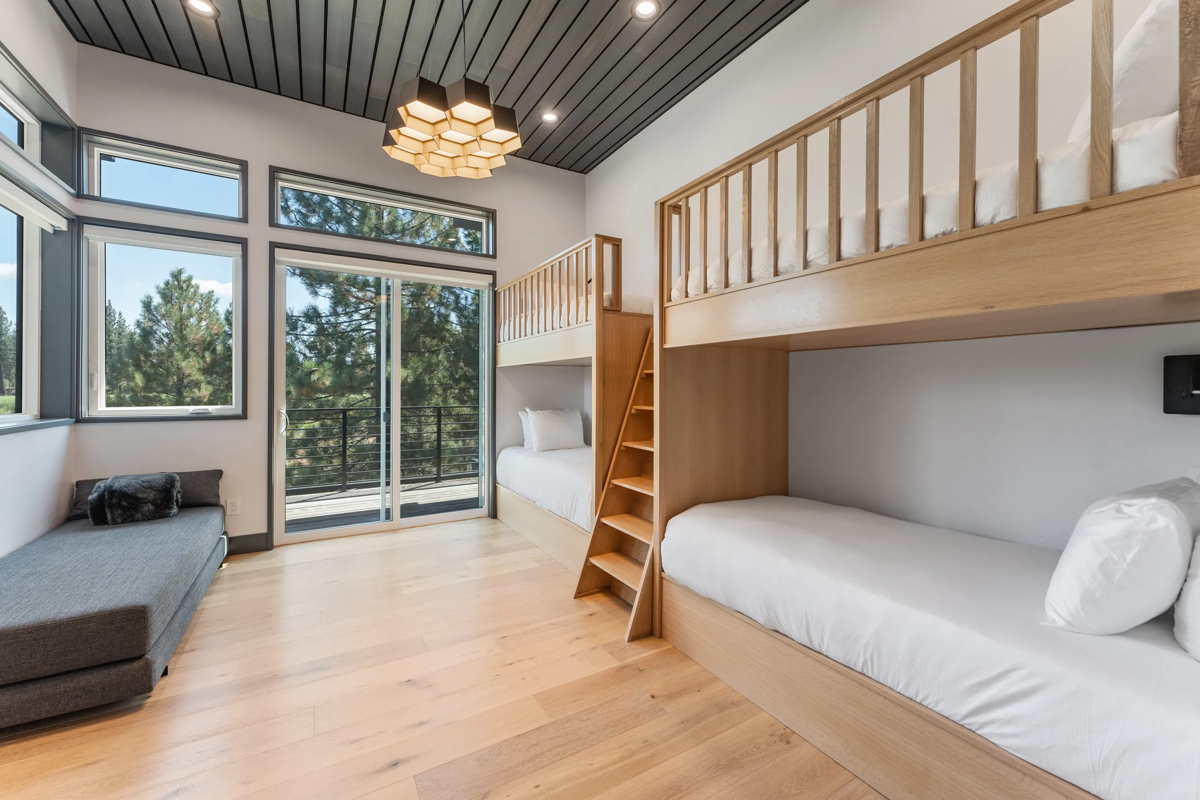 Wander Truckee Woods #16