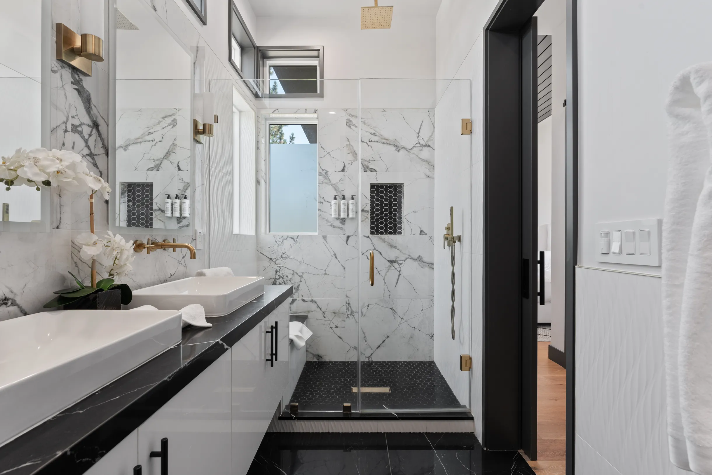 Wander Truckee Woods #34