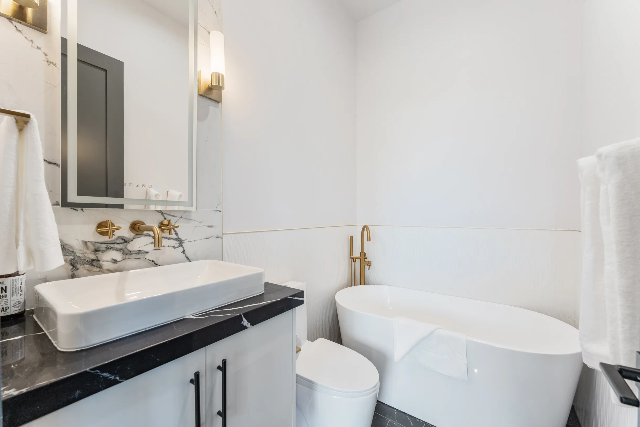 Wander Truckee Woods #19