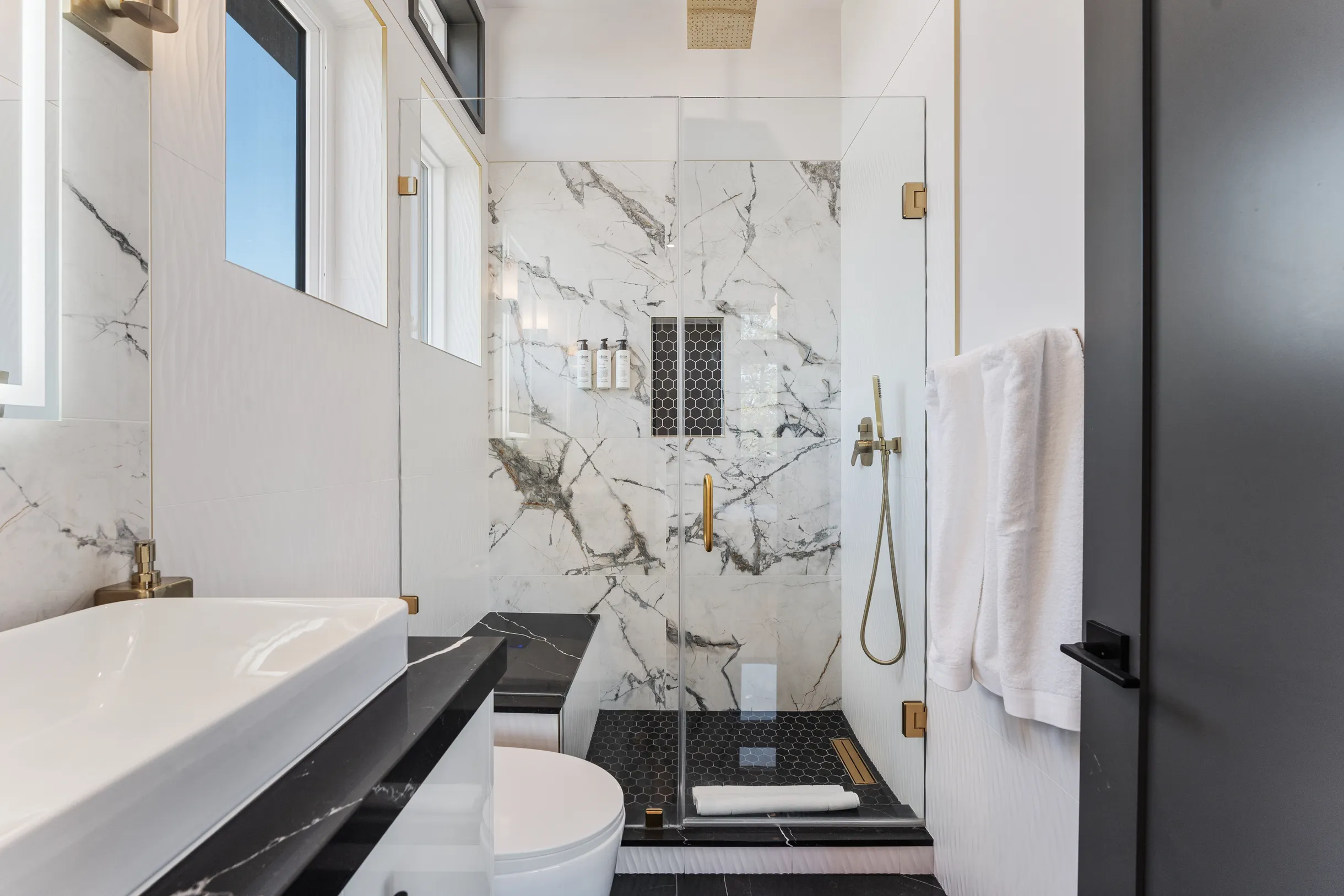 Wander Truckee Woods #35