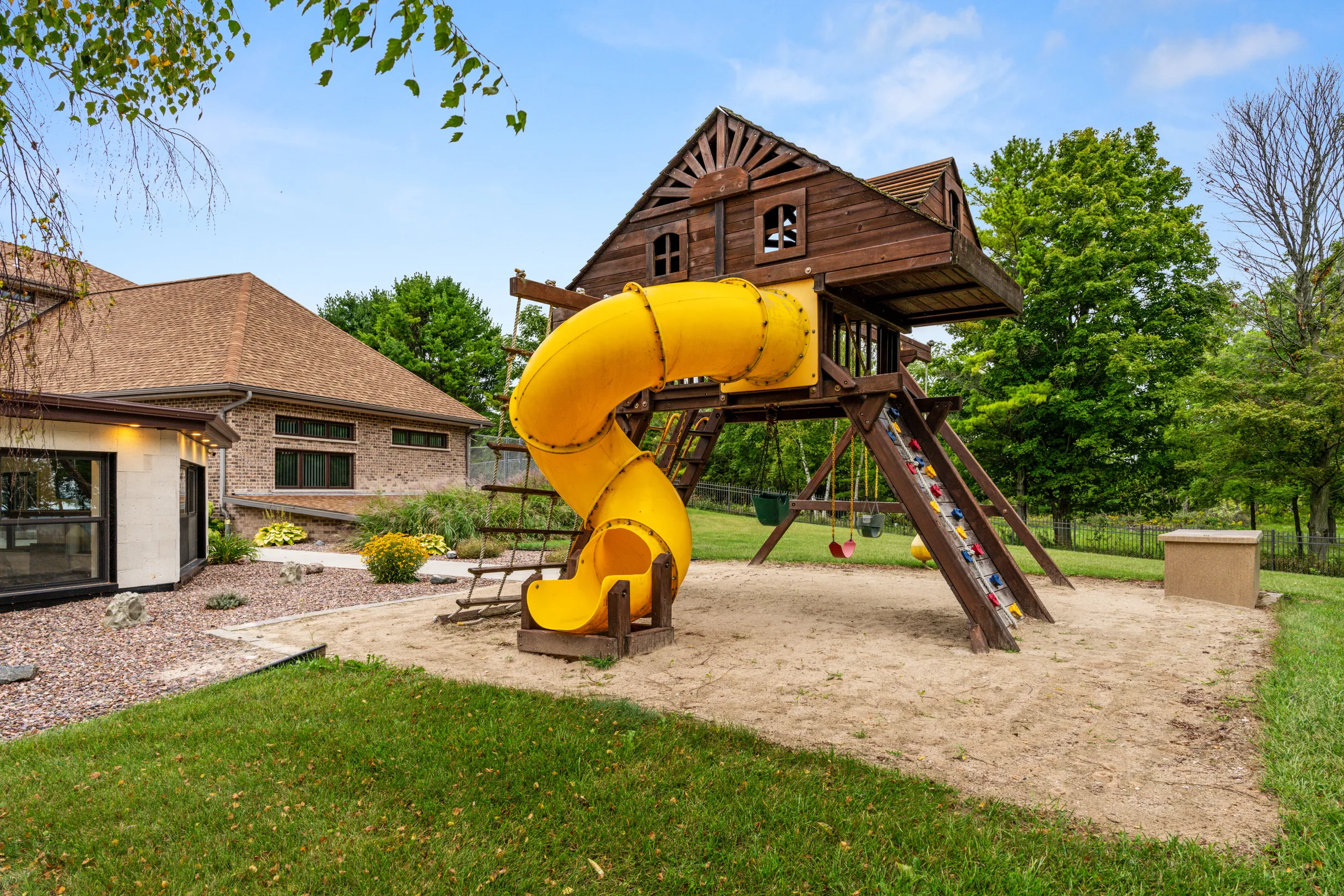 Wander Newton Lakefront #115