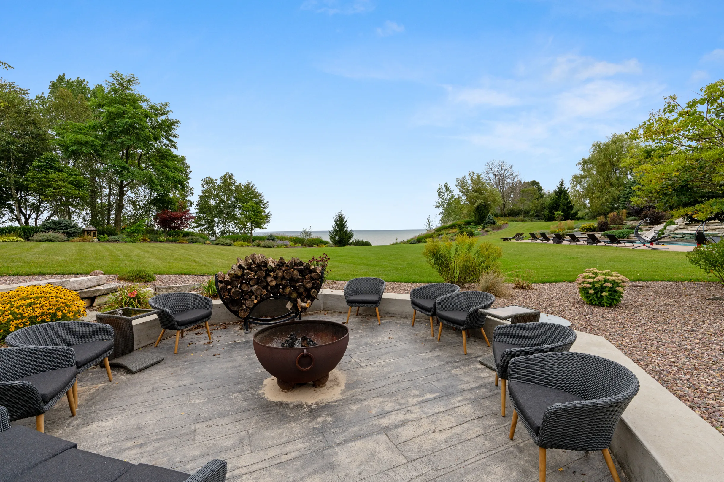 Wander Newton Lakefront #96