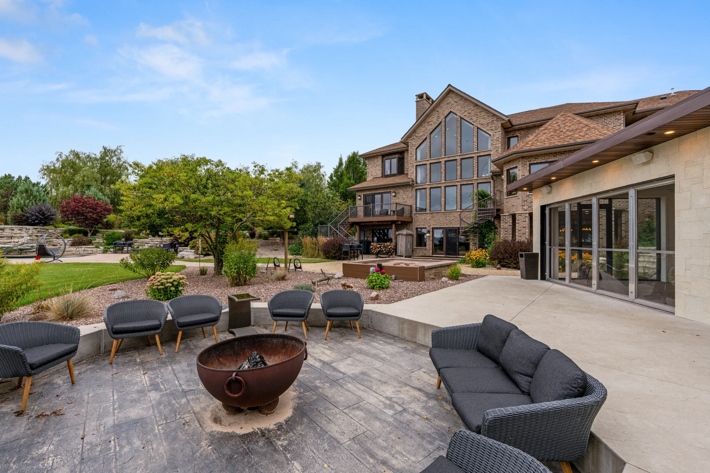 Wander Newton Lakefront #81