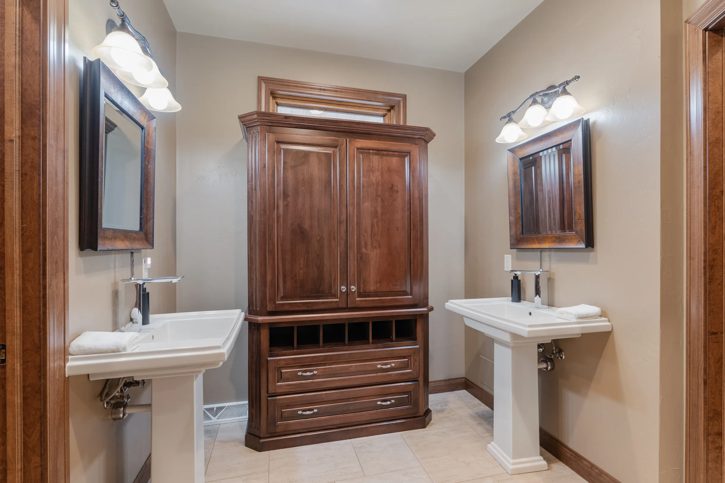 Wander Newton Lakefront #17