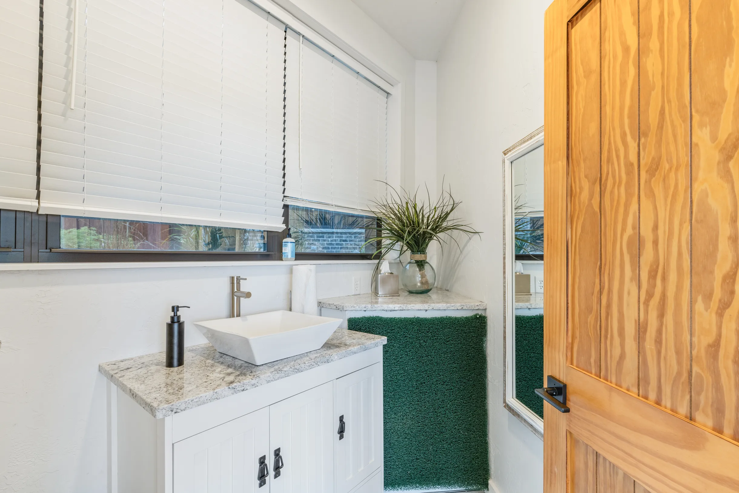 Wander Newton Lakefront #25