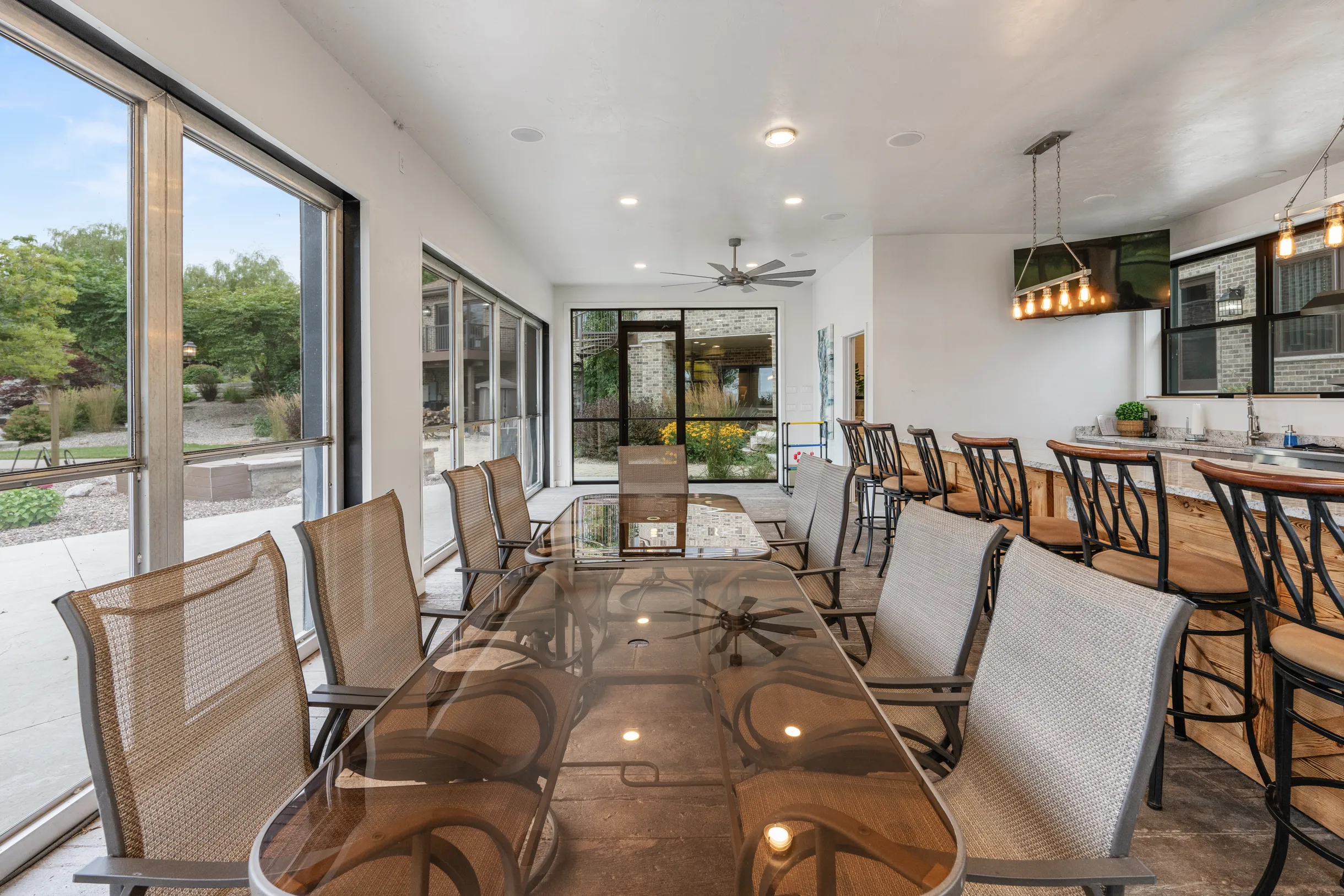 Wander Newton Lakefront #90