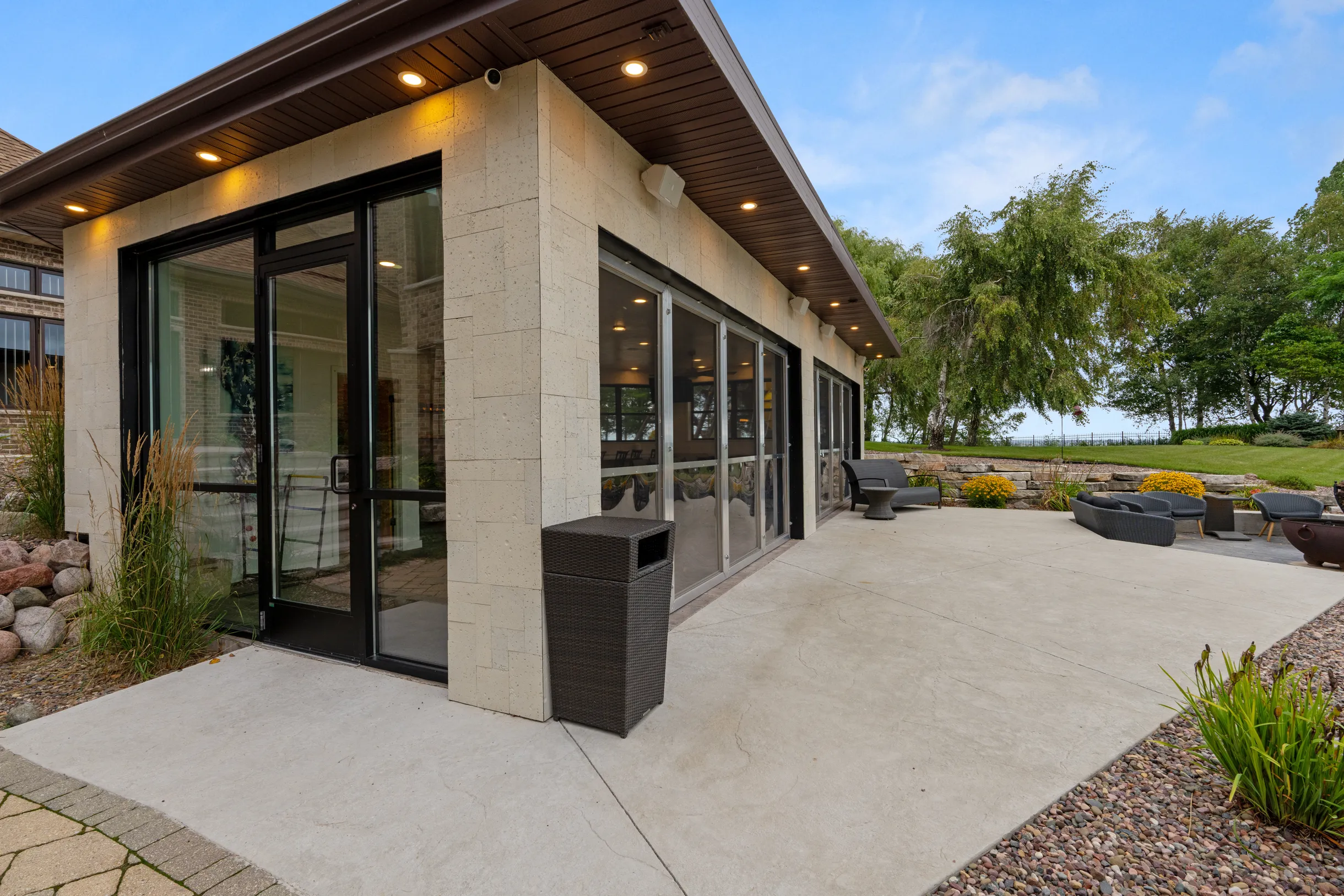 Wander Newton Lakefront #52