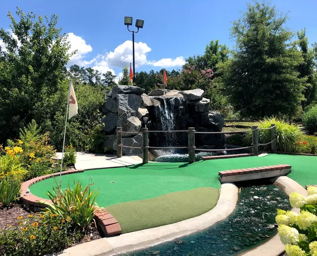 Lakeside Mini Golf and MadFreeze