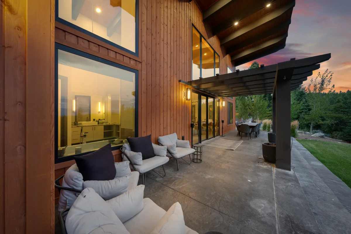 Wander Flathead Lake