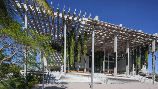 Pérez Art Museum Miami (PAMM)