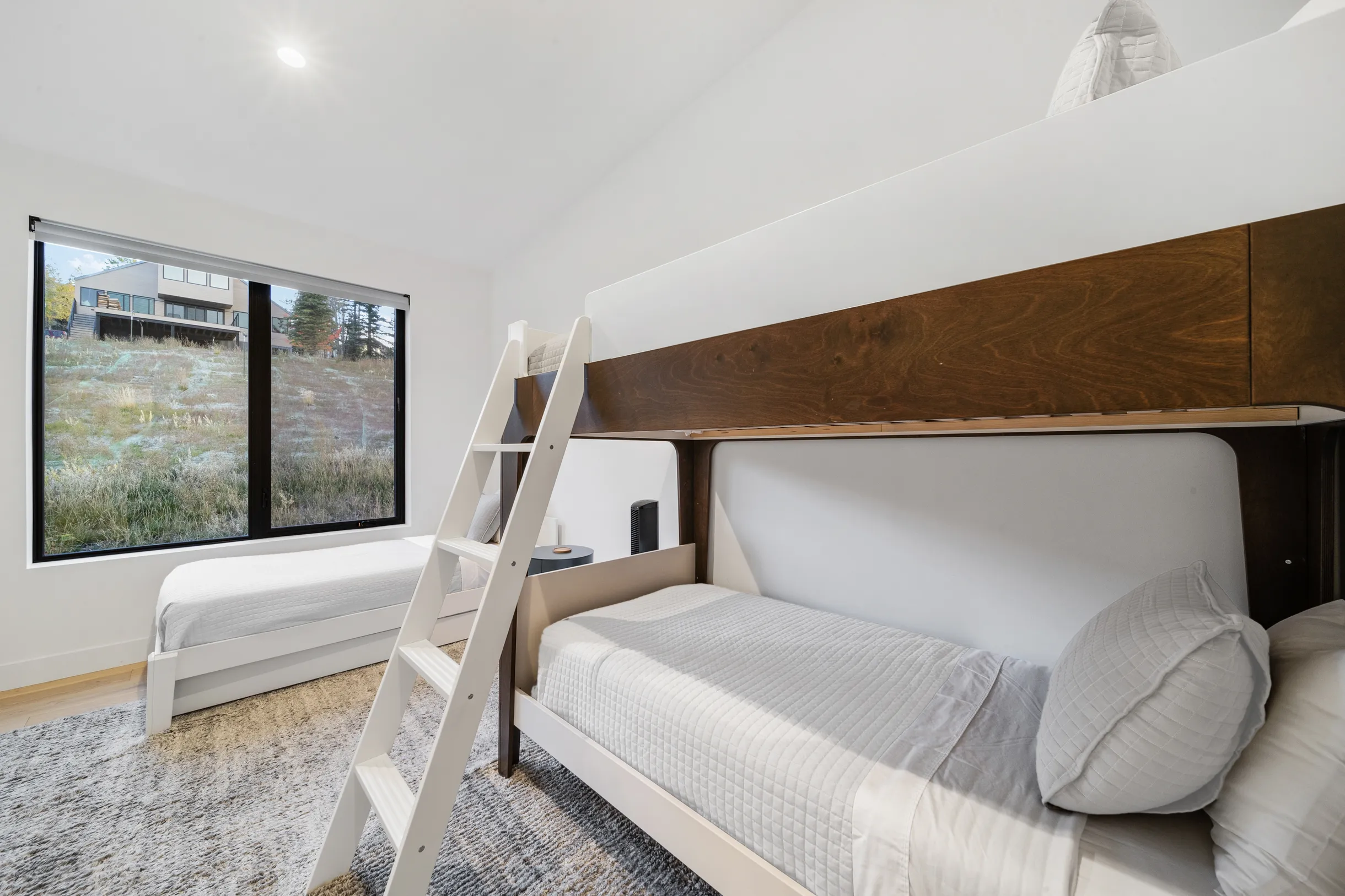 Wander Crested Peaks #33